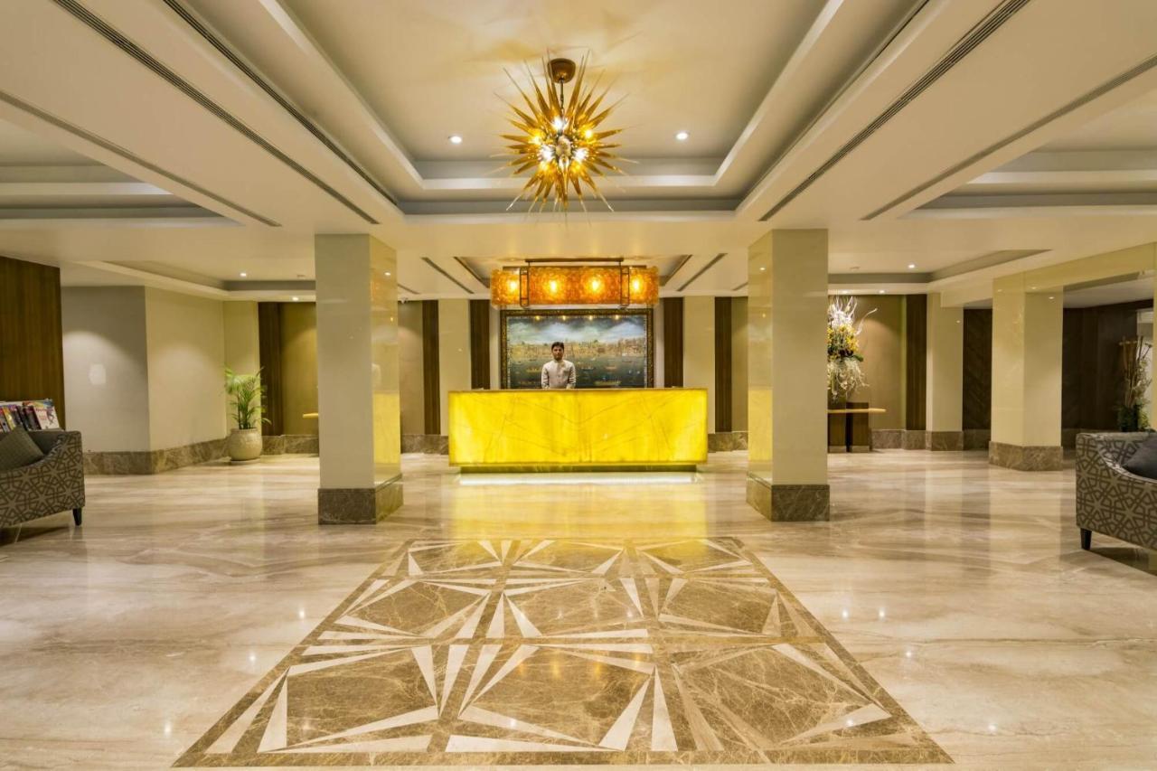 The India Benares Hotel Bagian luar foto